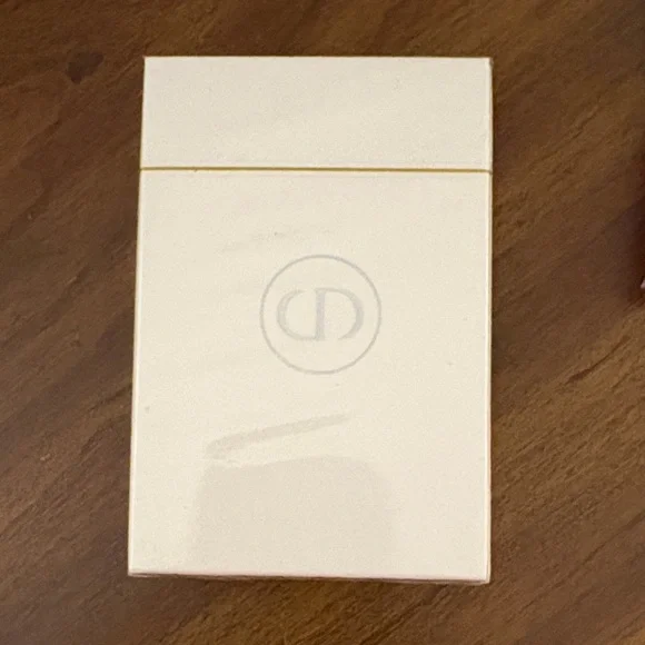 Dior Joy Playing Cards with Vard Protectors - Picture 2 of 3